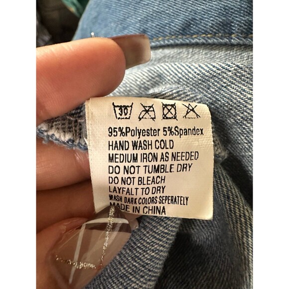 Zeagoo Women's Distressed Frayed Boyfriend Oversized Loose Trucker Denim Jacket - Picture 8 of 8